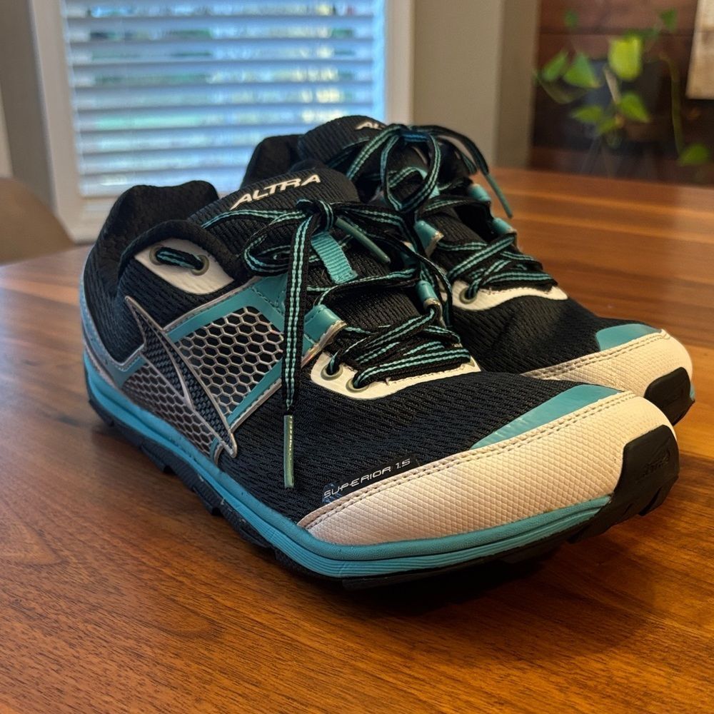 Altra Women’s Blue Superior 1.5 NRS Wide Toe Box Athletic Running Shows Size 9.5